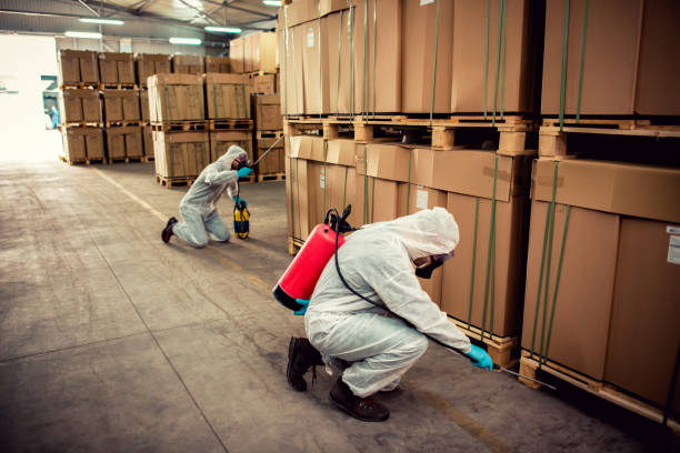 Best Commercial Pest Control Services  in Edwardsburg, MI